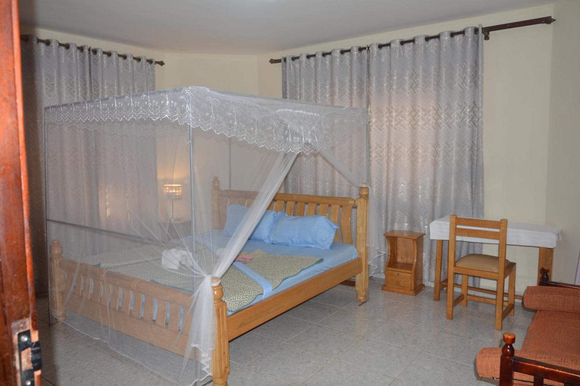 Lakeshore Bed And Breakfast Entebbe Zewnętrze zdjęcie